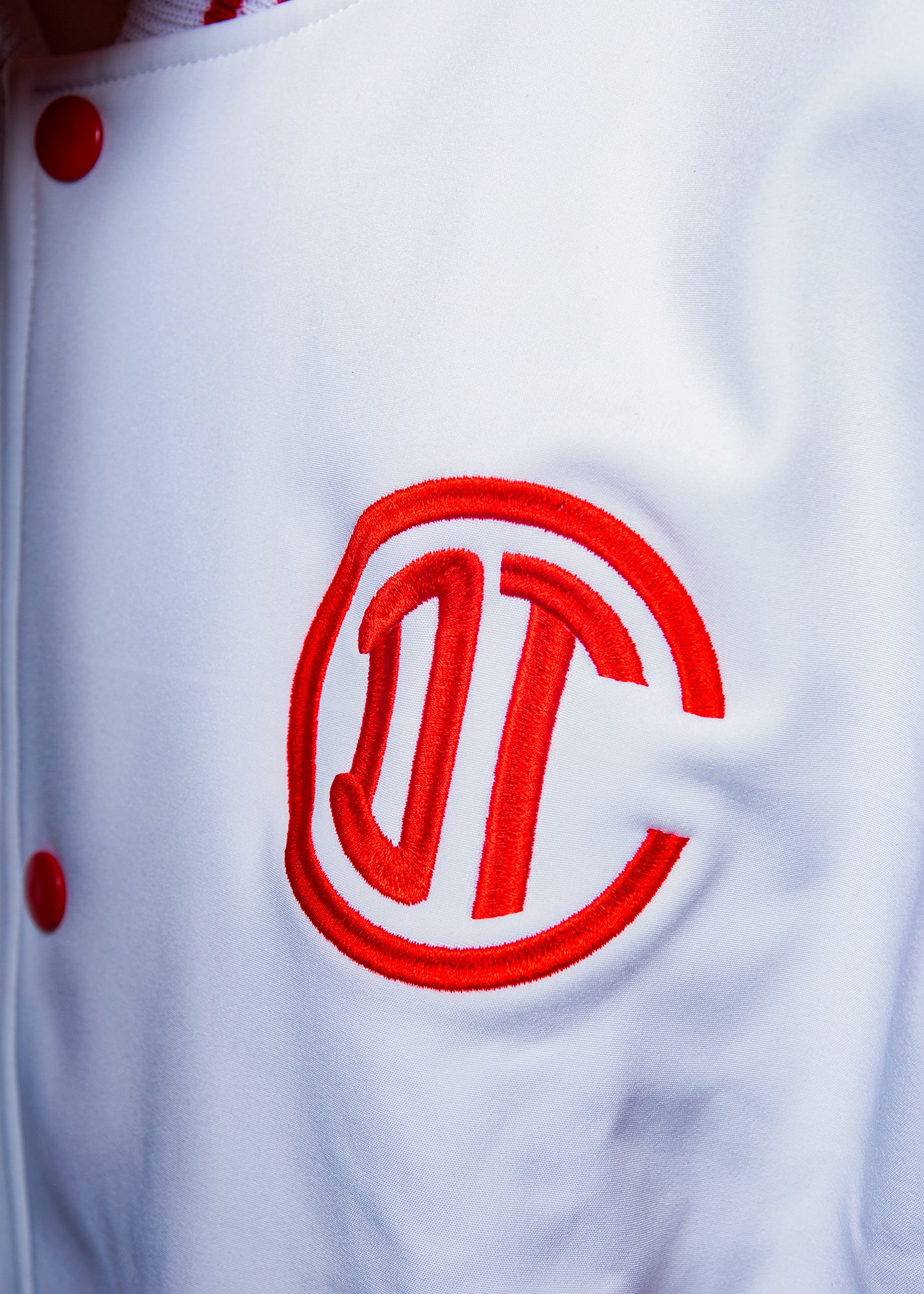 Chamarra CDT Logo