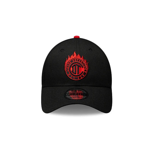 Gorra Escudo en Flamas 9FORTY